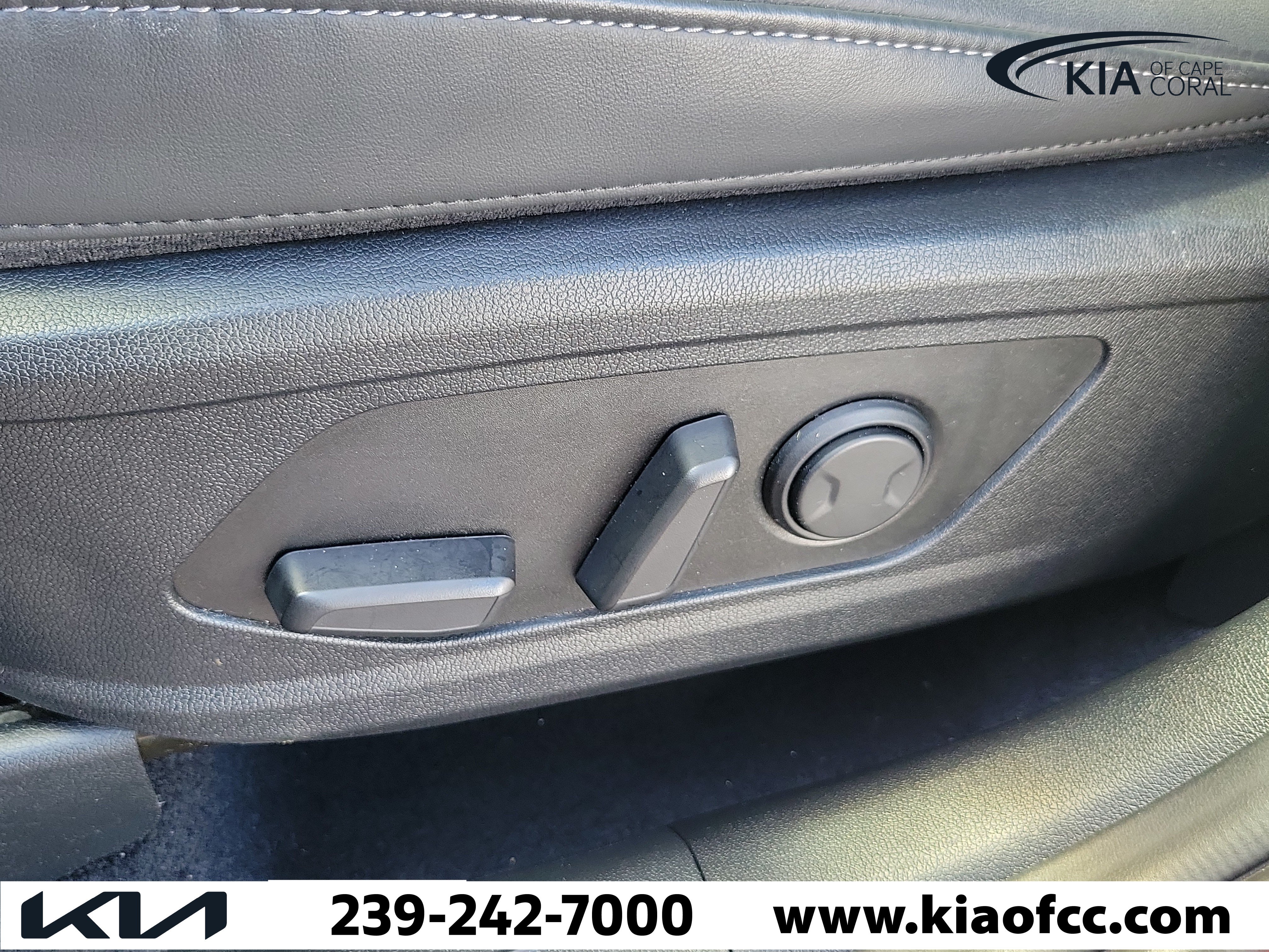 Certified 2025 Kia Sorento S w/ Panoramic Sunroof Package FWD image 22