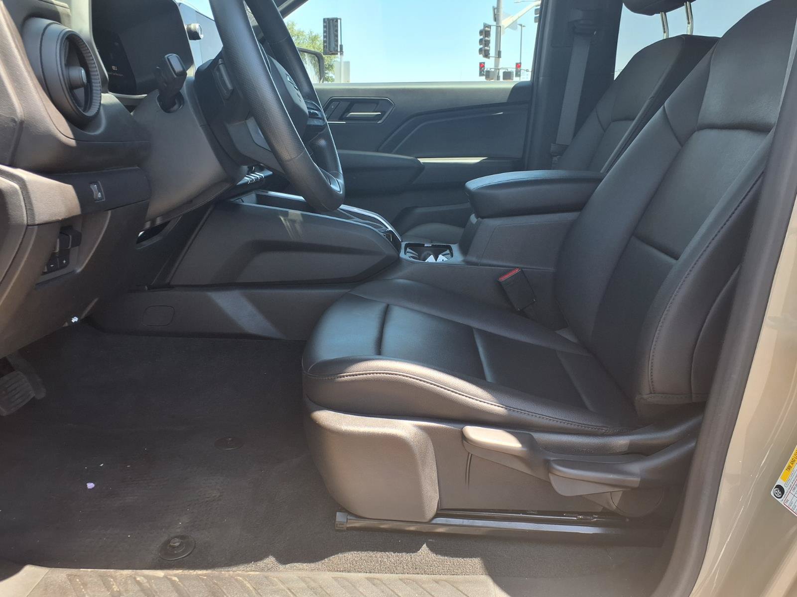 Used 2024 Chevrolet Colorado Trail Boss w/ Advanced Trailering Package AWD/4WD image 21