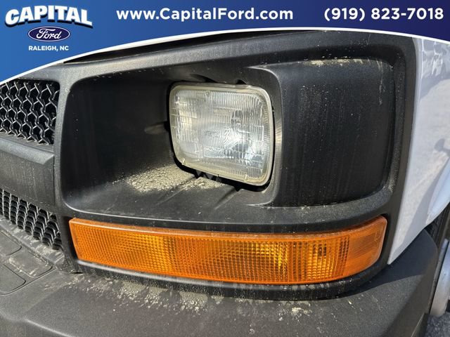 Used 2015 Chevrolet Express 3500 Extended RWD image 11