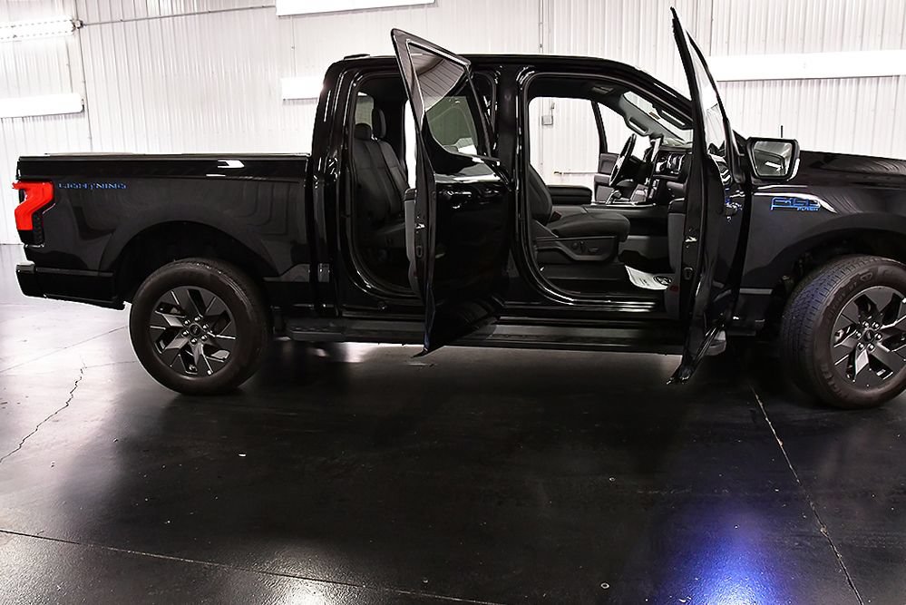 Used 2024 Ford F150 Lightning Flash AWD/4WD image 33