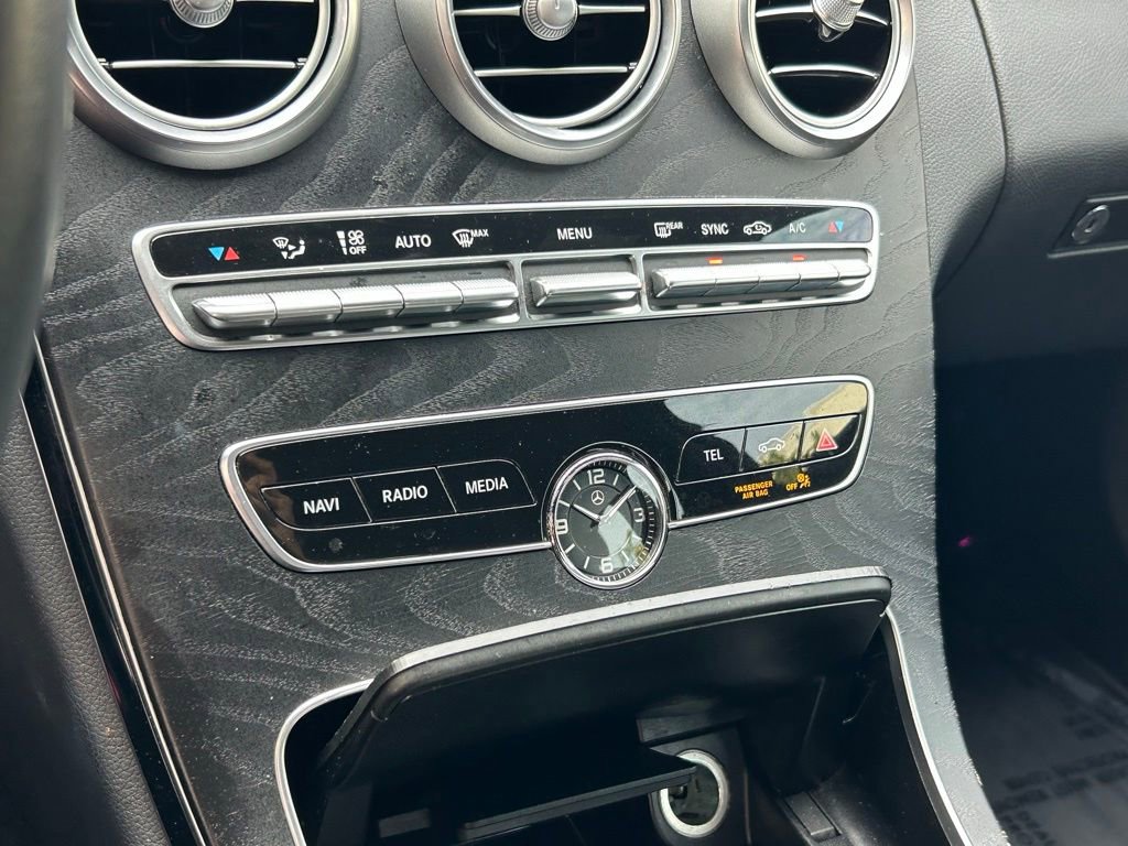 Used 2021 Mercedes-Benz C 300 Sedan image 23