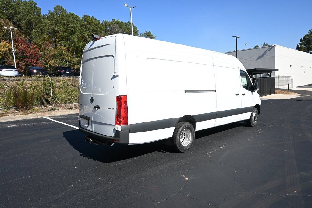 Used 2026 Mercedes-Benz Sprinter 4500 image 27
