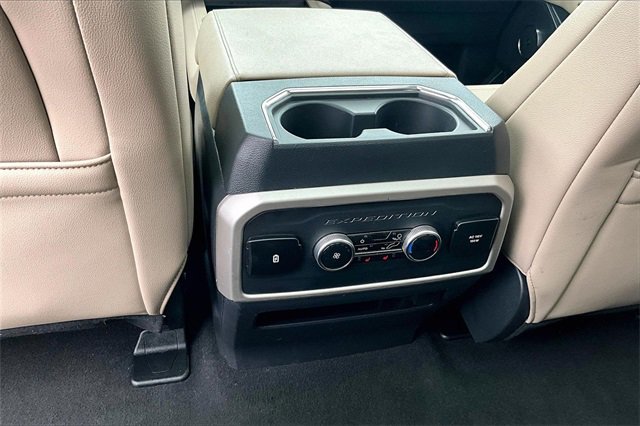 Used 2024 Ford Expedition Limited image 24