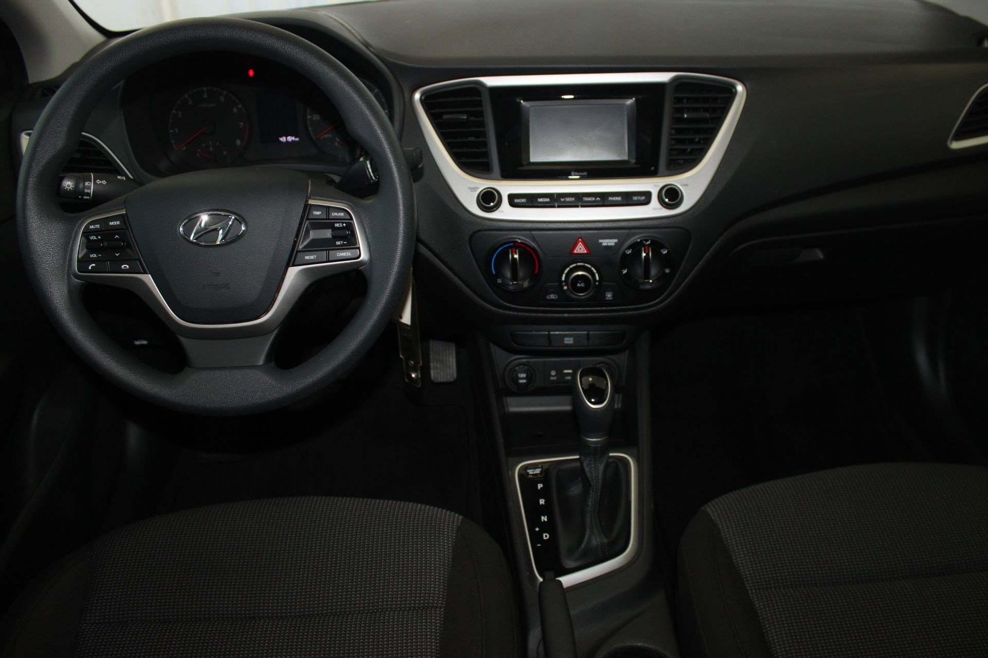 Used 2022 Hyundai Accent SE image 24