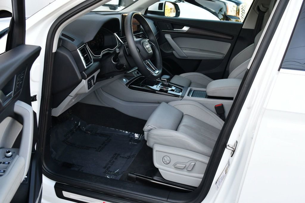 Used 2021 Audi Q5 e Premium Plus w/ Premium Plus Package image 49