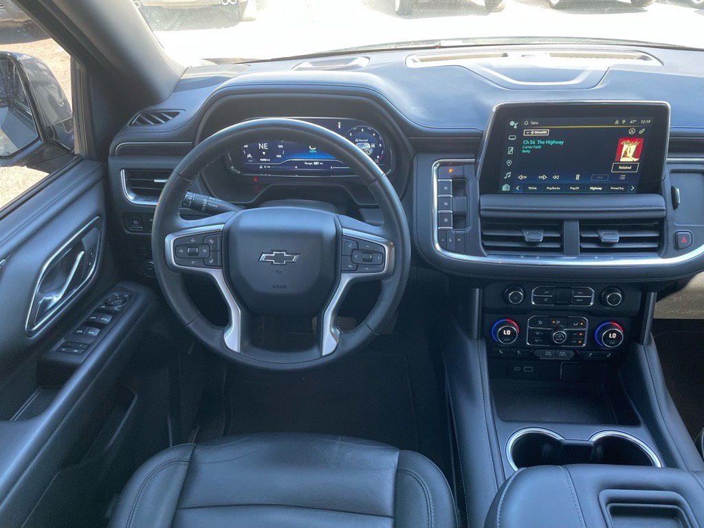 Used 2024 Chevrolet Suburban Z71 w/ Luxury Package image 9