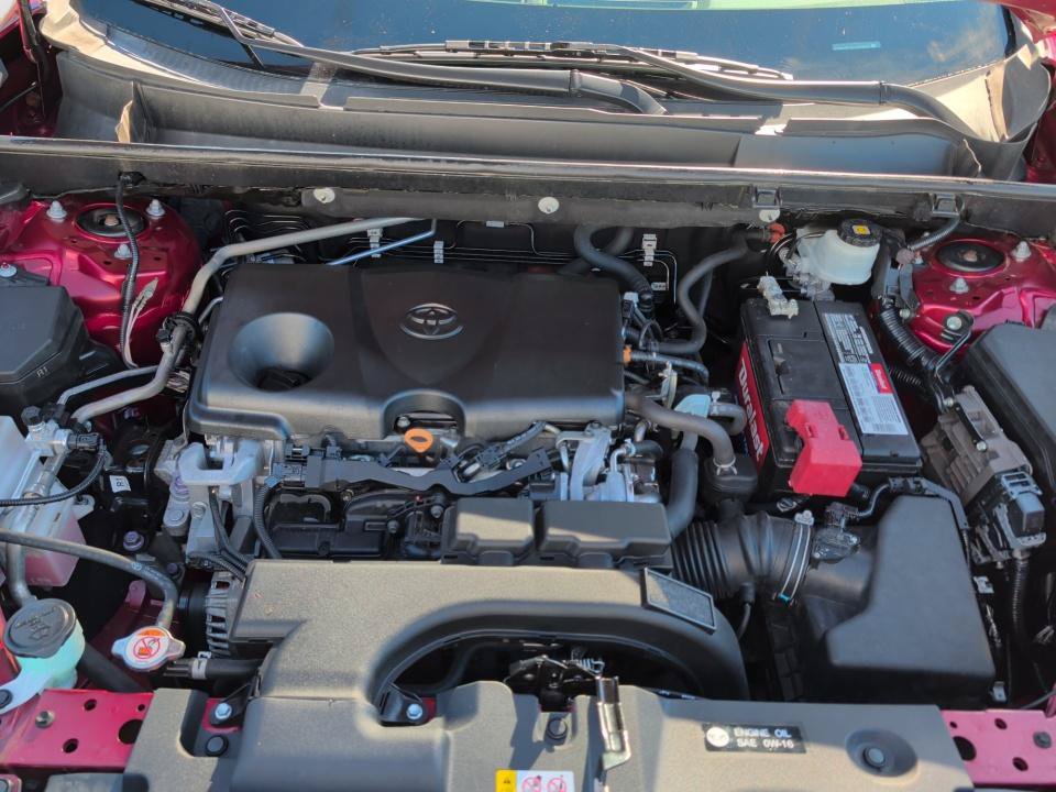 Used 2020 Toyota RAV4 LE FWD image 20