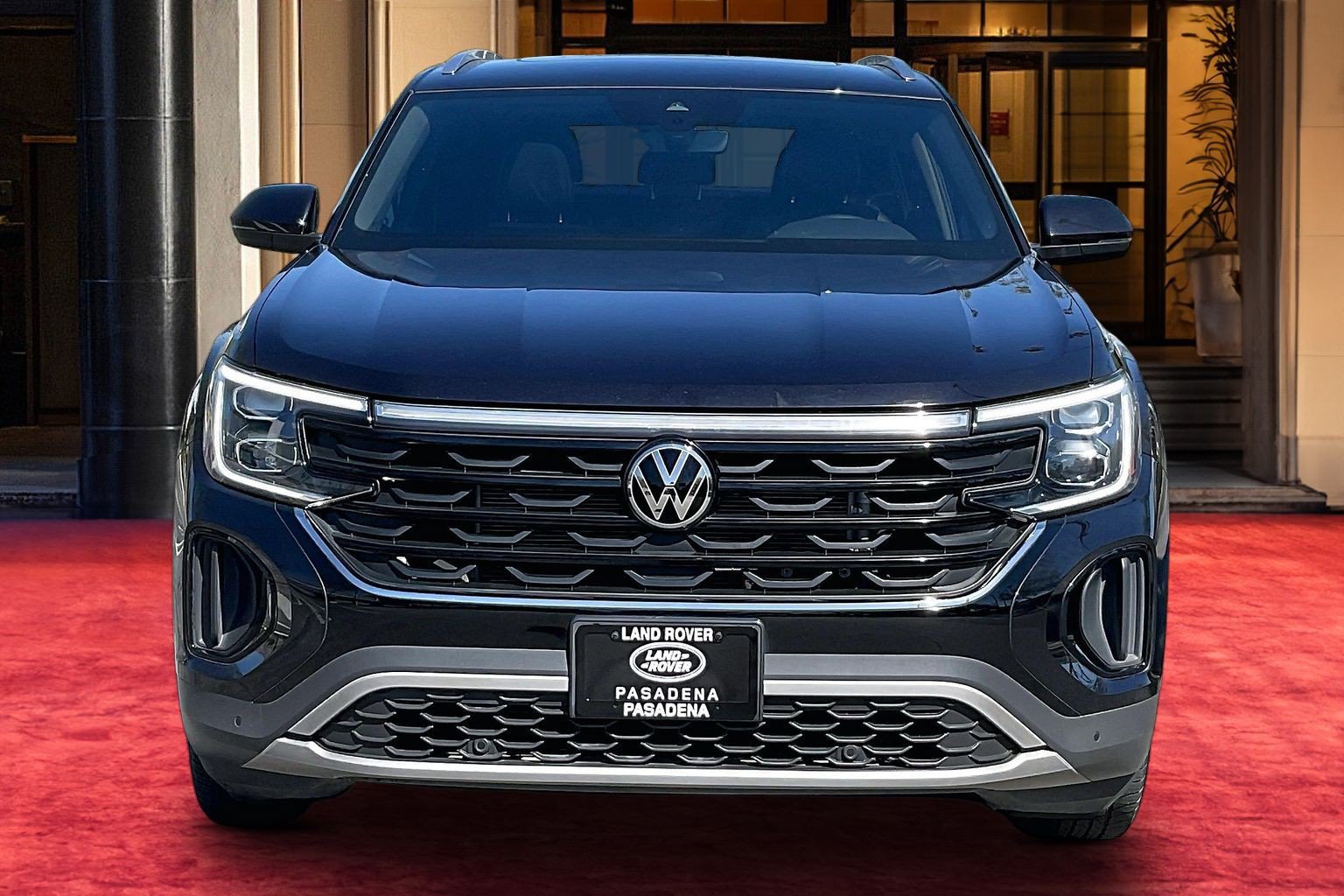 Used 2024 Volkswagen Atlas Cross Sport SE FWD image 3