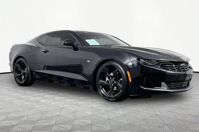 Used 2022 Chevrolet Camaro LT w/ RS Package RWD image 3