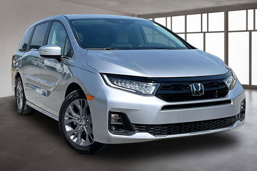 Certified 2025 Honda Odyssey Touring image 3
