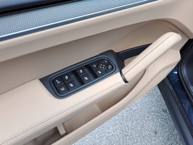 New 2026 Porsche Cayenne S AWD/4WD image 26