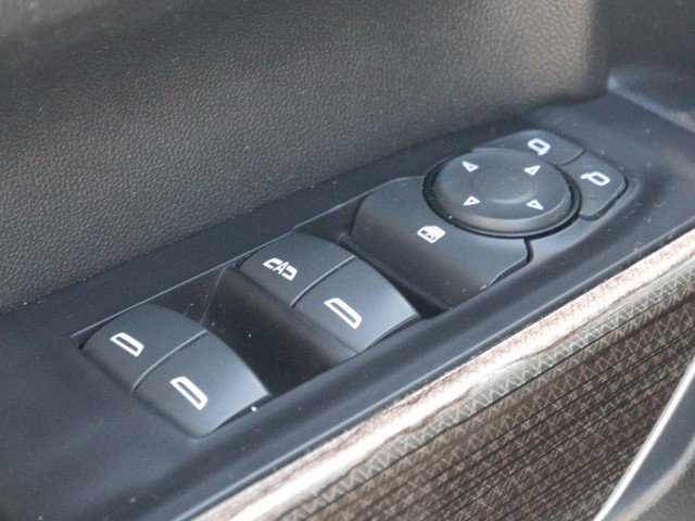 Used 2020 Chevrolet Silverado 1500 LT w/ All-Star Edition image 13