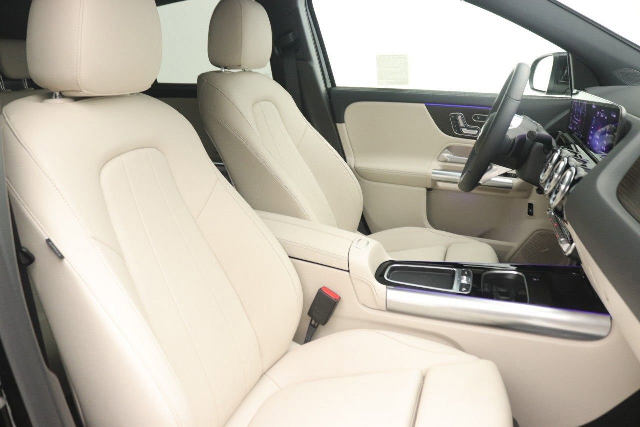 Certified 2025 Mercedes-Benz GLA 250 image 30