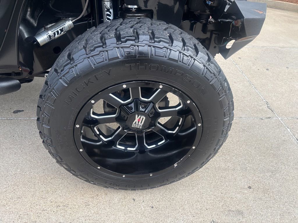 Used 2016 Jeep Wrangler Rubicon w/ Connectivity Group image 4