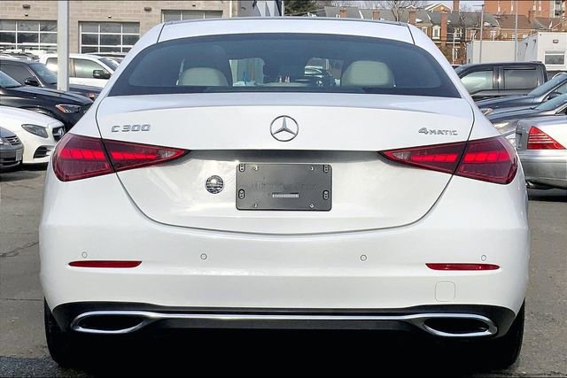 Used 2025 Mercedes-Benz C 300 4MATIC Sedan image 3