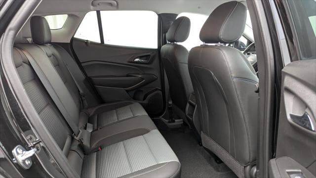 Used 2026 Chevrolet Trax LT FWD image 18