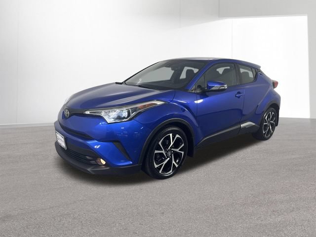 Used 2018 Toyota C-HR XLE FWD image 2