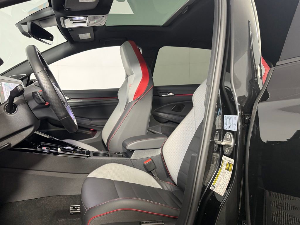 Used 2024 Volkswagen GTI SE w/ SE Leather Seats Package image 21