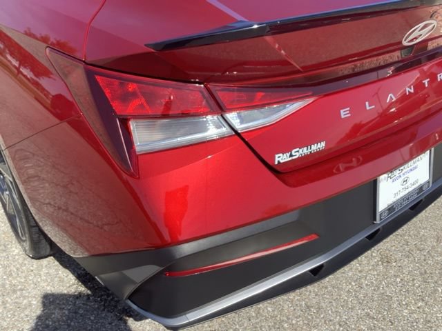 Used 2025 Hyundai Elantra Sport w/ Cargo Package FWD image 35