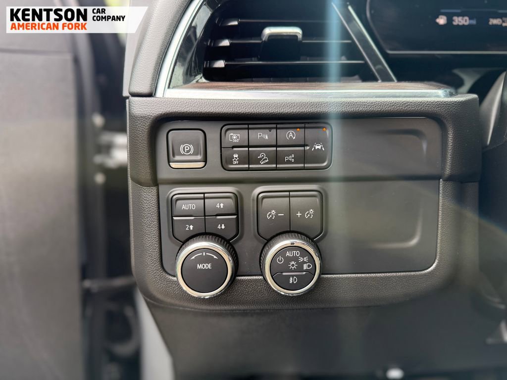Used 2025 Chevrolet Suburban Z71 AWD/4WD image 20