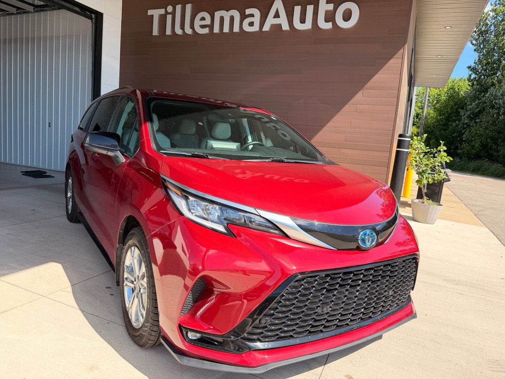 Used 2022 Toyota Sienna XSE w/ XSE Plus Package