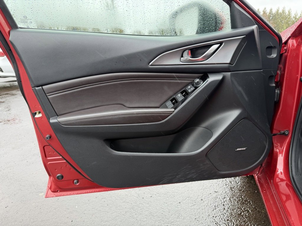 Used 2018 MAZDA MAZDA3 Grand Touring w/ Premium Equipment Package image 12