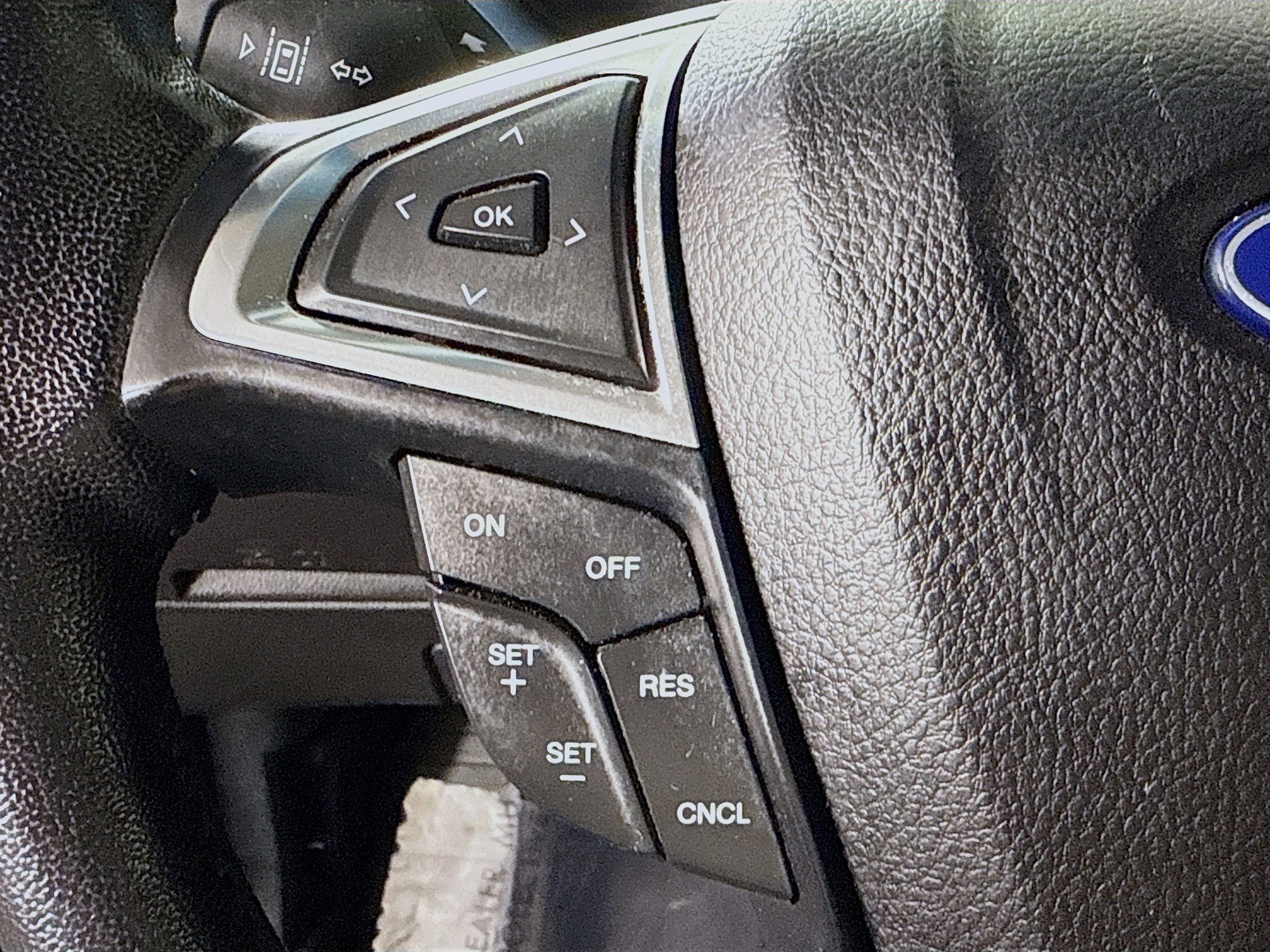 Used 2023 Ford Edge SEL image 14