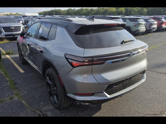 Used 2026 Chevrolet Equinox EV RS AWD/4WD image 2
