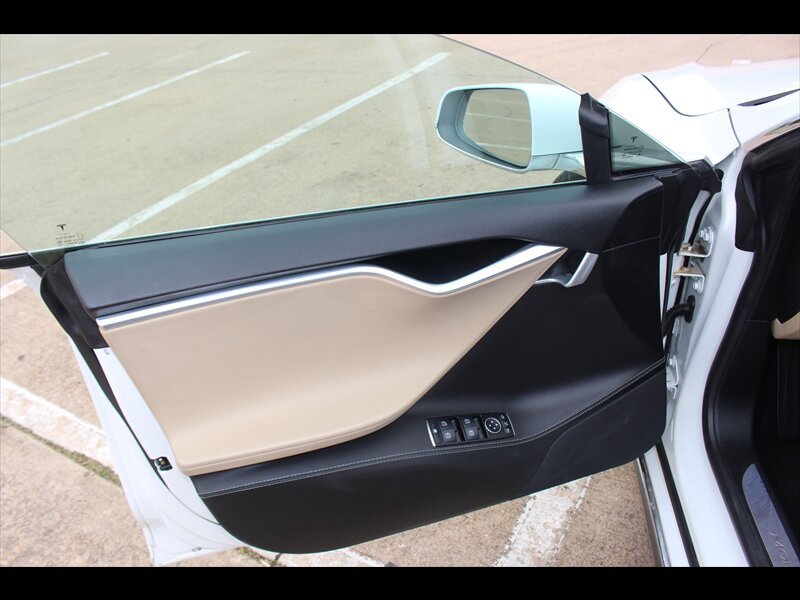 Used 2015 Tesla Model S 85D AWD/4WD image 21