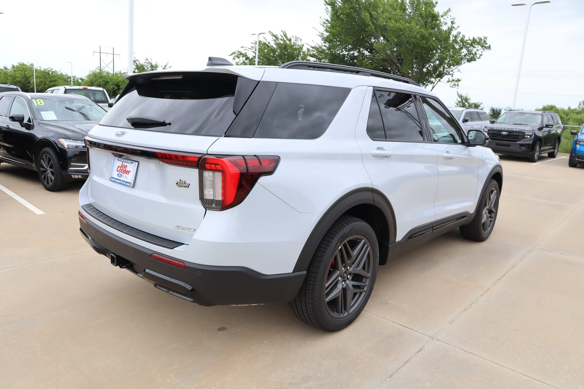 New 2026 Ford Explorer ST-Line w/ ST-Line Street Pack AWD/4WD image 23