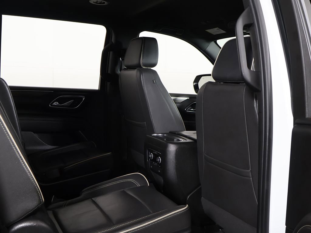 Used 2023 Chevrolet Suburban Premier AWD/4WD image 34