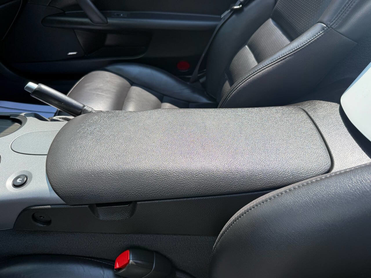 Used 2006 Chevrolet Corvette Convertible w/ Preferred Equipment Group image 27