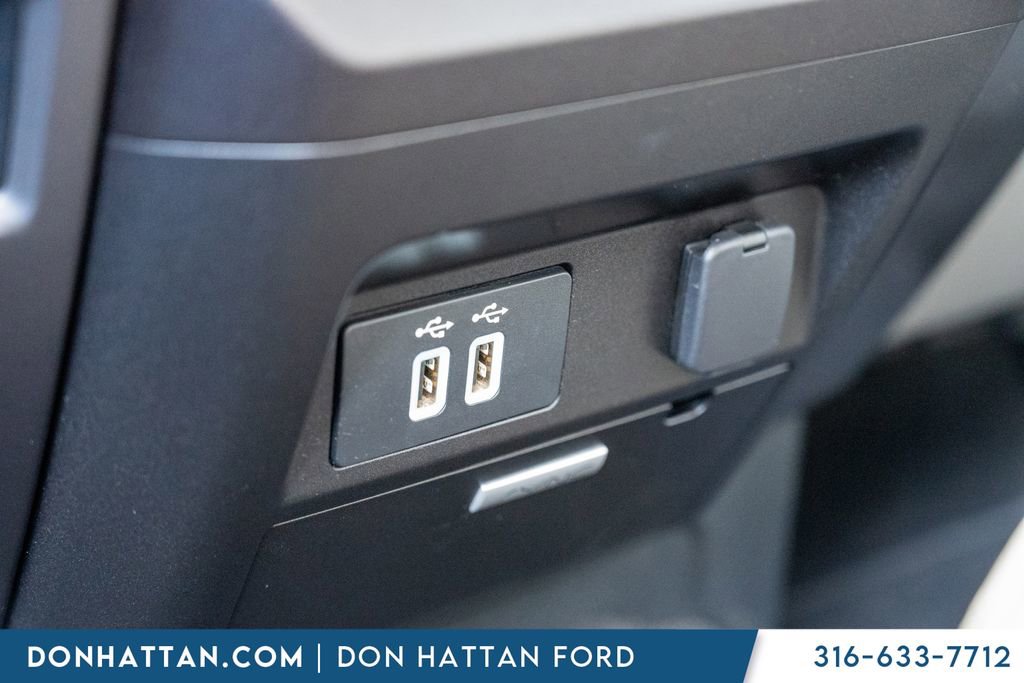 Used 2018 Ford F150 XLT w/ Equipment Group 302A Luxury AWD/4WD image 14