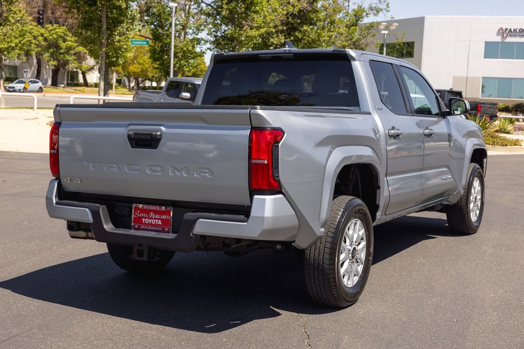 Certified 2024 Toyota Tacoma SR5 AWD/4WD image 5