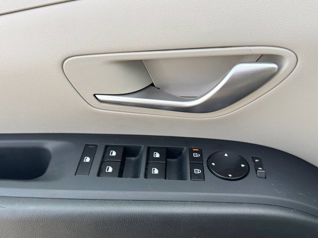 Used 2025 Hyundai Tucson SEL FWD image 9