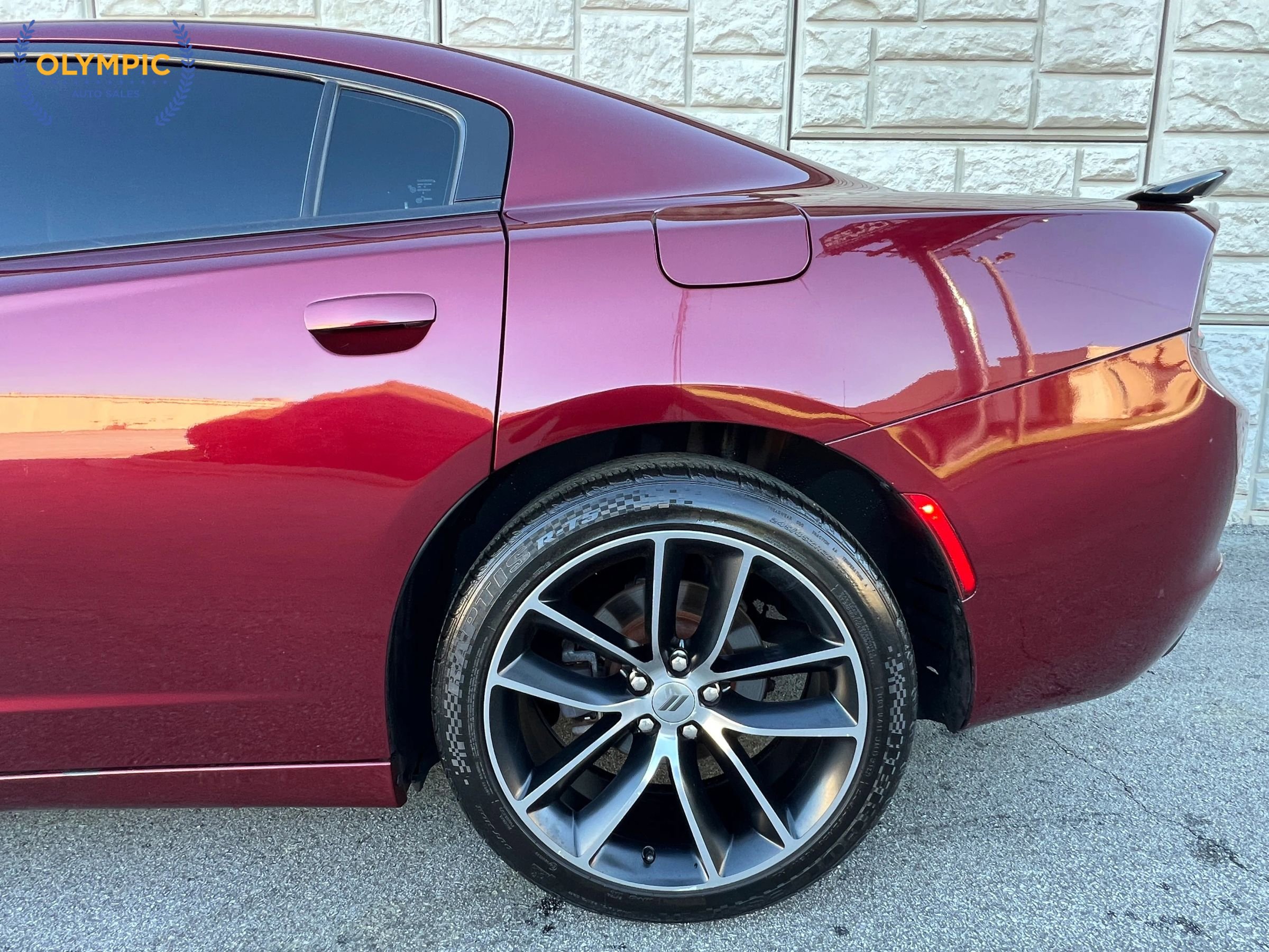 Used 2019 Dodge Charger SXT w/ Leather Interior Group image 10