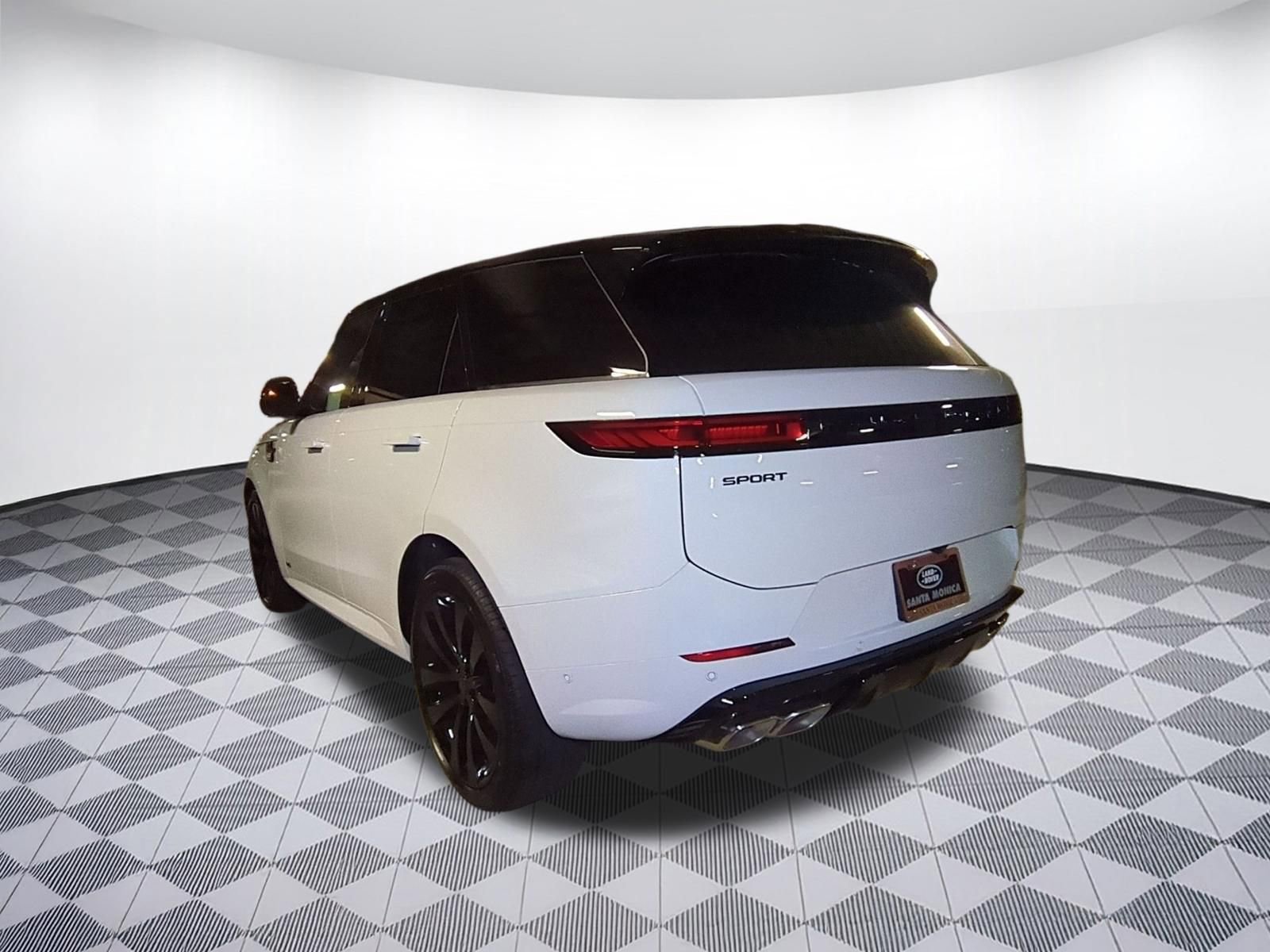 New 2026 Land Rover Range Rover Sport Dynamic SE AWD/4WD image 3