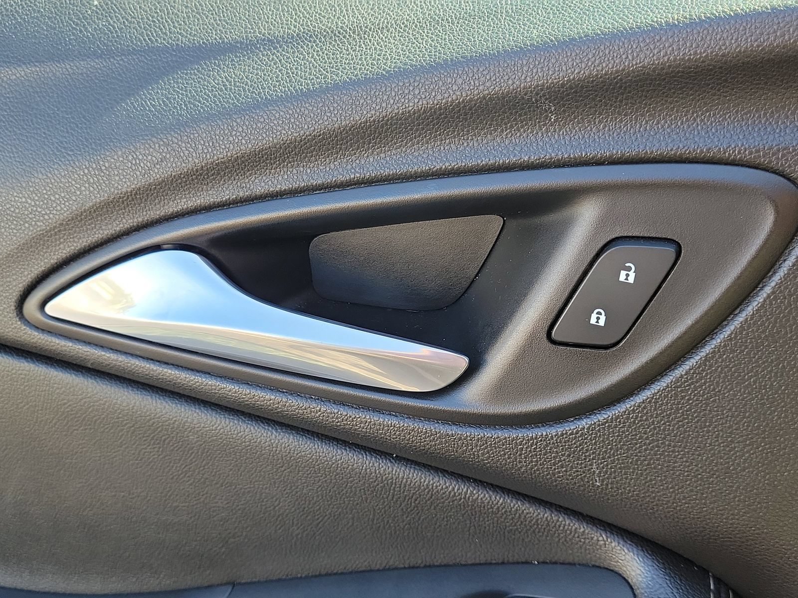 Used 2020 Buick Encore GX Select FWD image 15