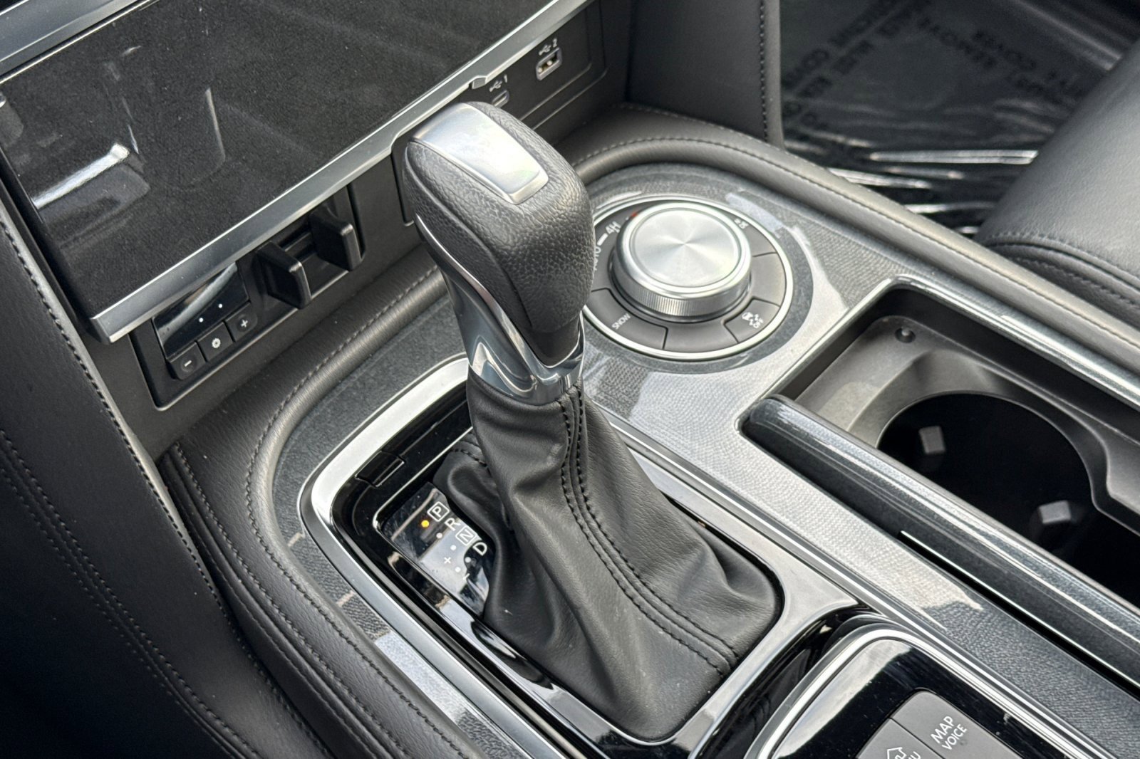 Used 2022 Nissan Armada SL w/ Midnight Edition Package image 22