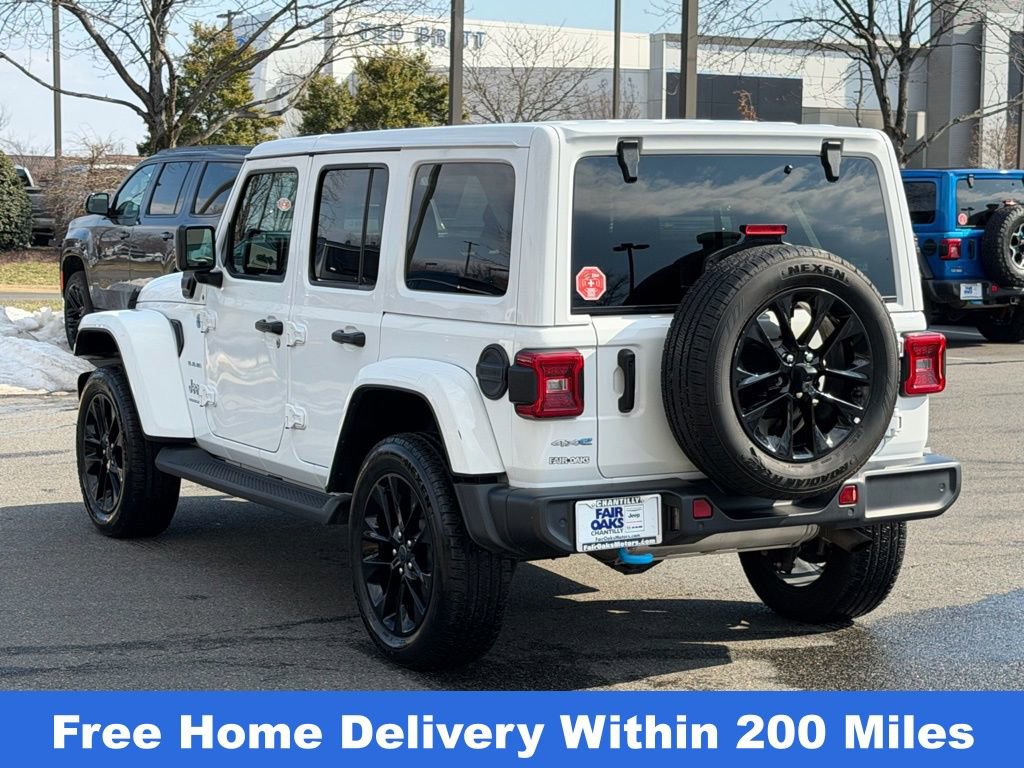 Used 2024 Jeep Wrangler Unlimited Sahara w/ Safety Group image 8