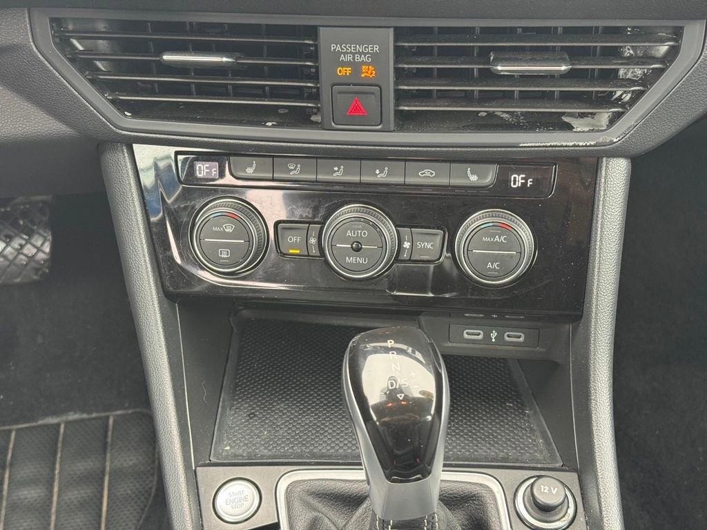 Used 2024 Volkswagen Jetta SE image 13