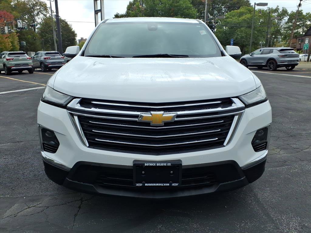Used 2023 Chevrolet Traverse LT image 8