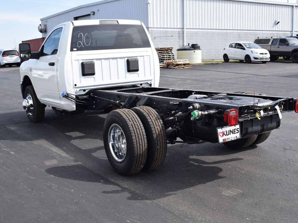 New 2024 RAM 3500 Tradesman image 8