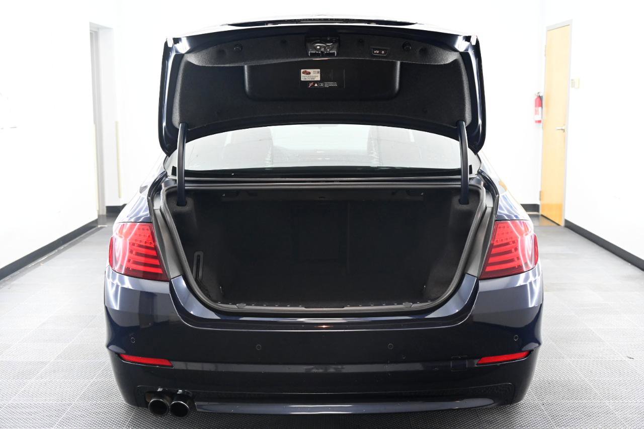 Used 2013 BMW 528i xDrive Sedan AWD/4WD image 38