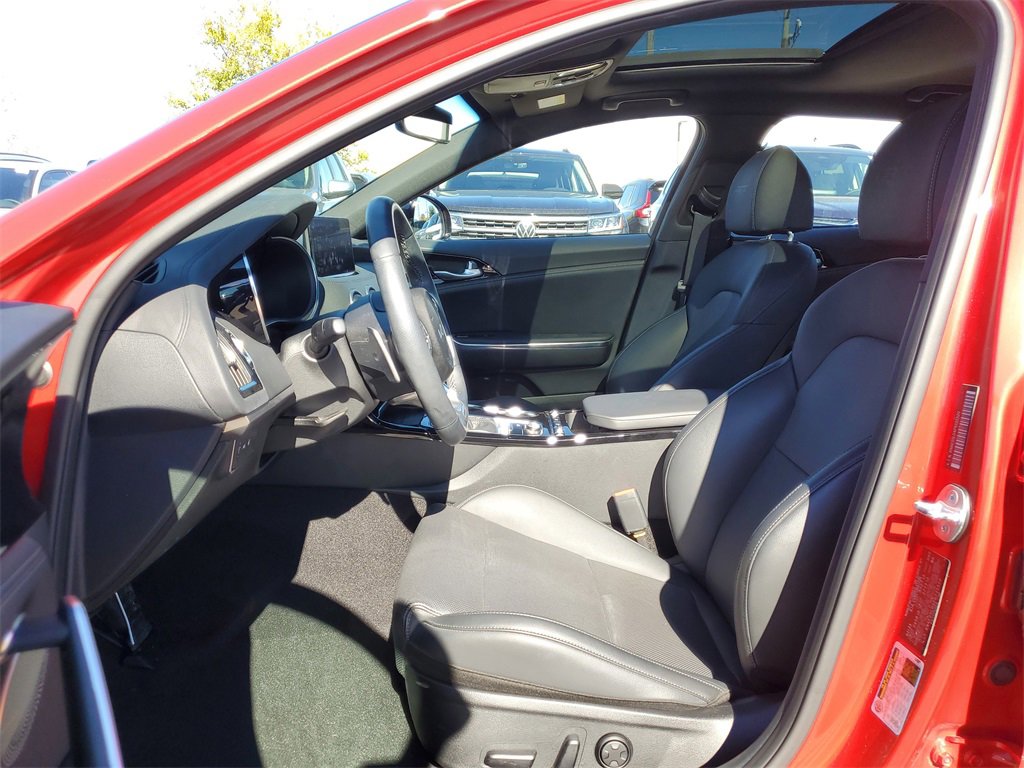 Used 2023 Kia Stinger GT-Line w/ Sun & Sound Package image 9
