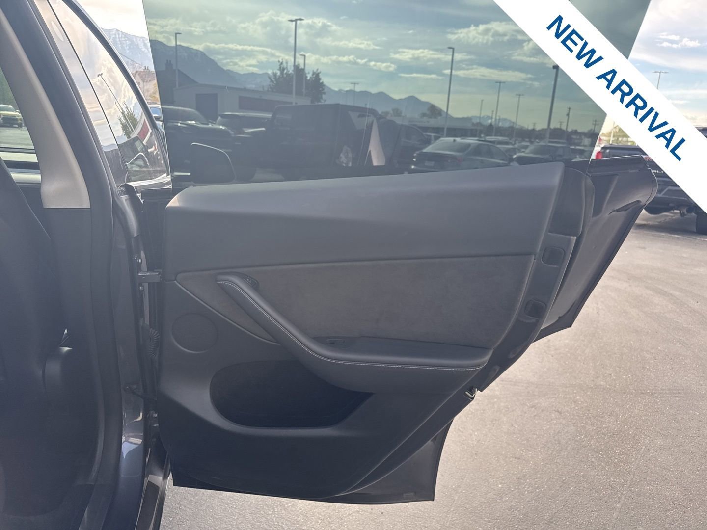 Used 2023 Tesla Model Y Long Range image 12