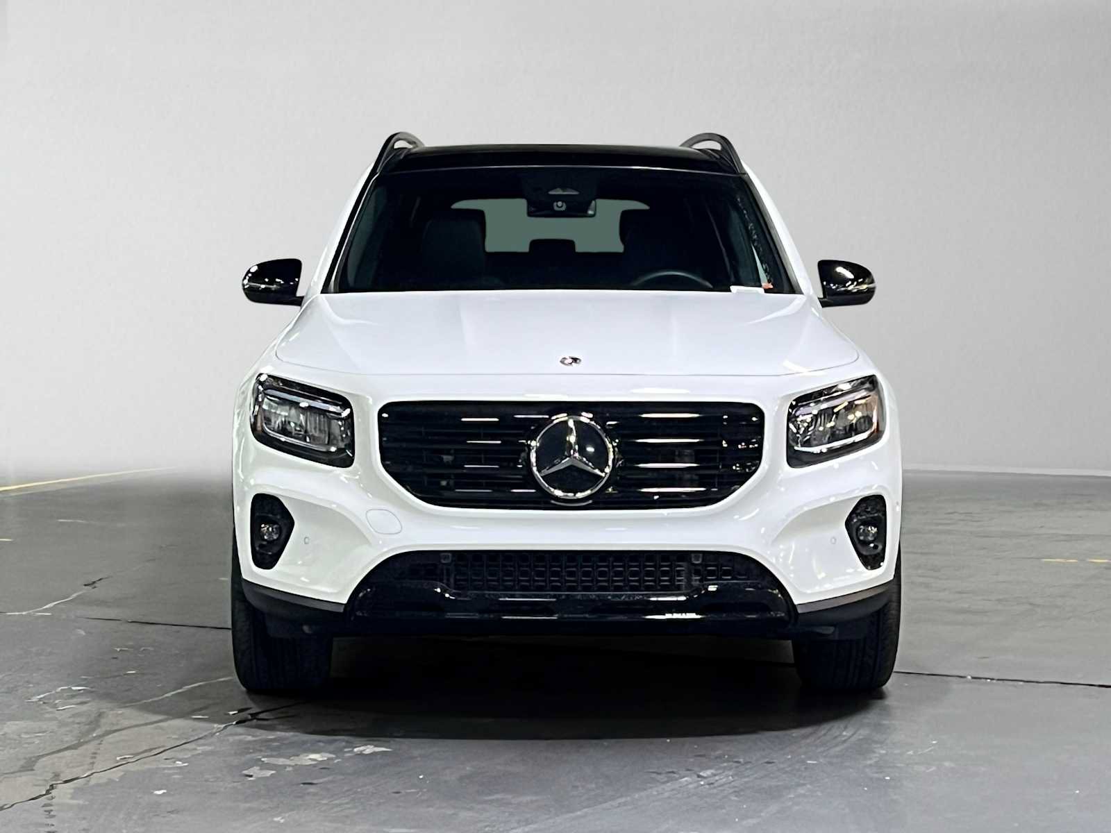 Used 2026 Mercedes-Benz GLB 250 4MATIC image 8