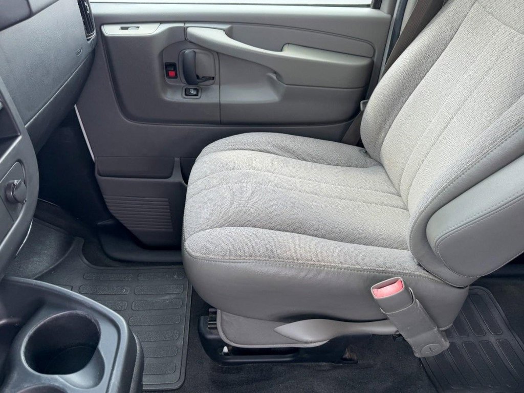 Used 2014 Chevrolet Express 3500 LT w/ LT Preferred Equipment Group image 10