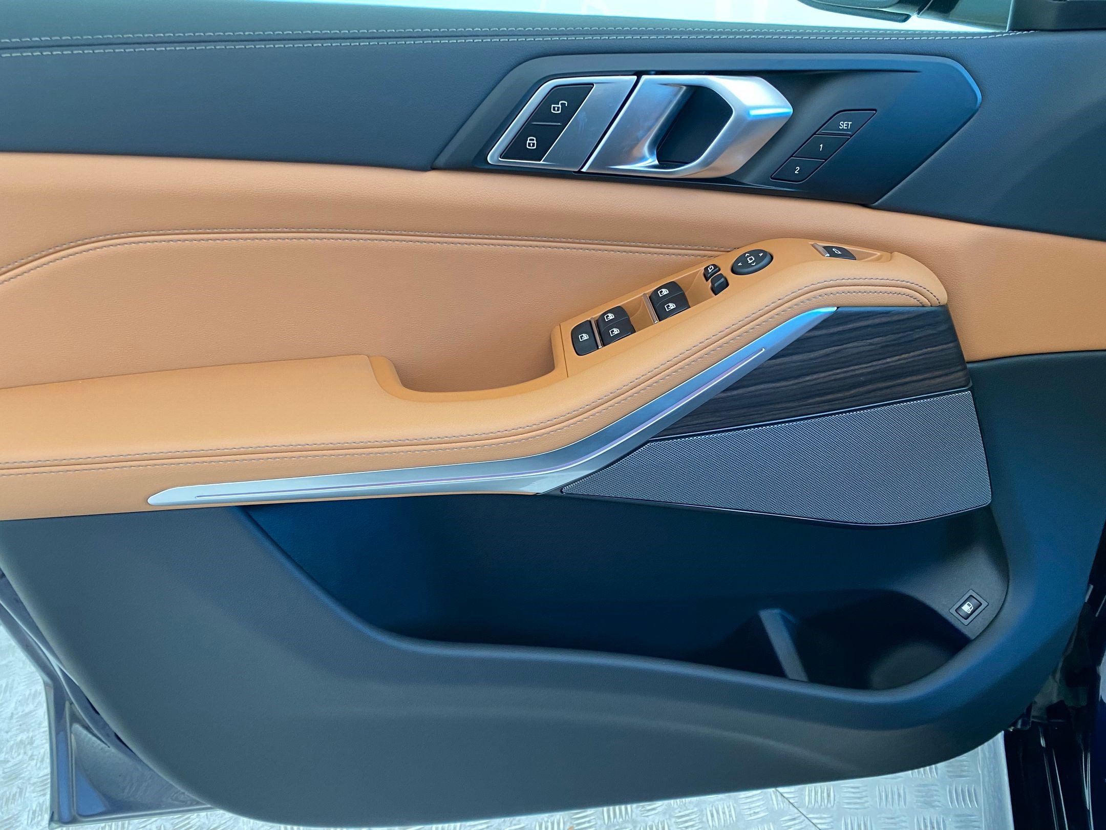 New 2026 BMW X5 xDrive50e w/ M Sport Package image 12