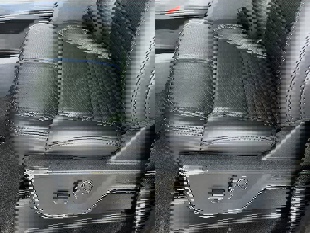 New 2025 Ford F150 Platinum w/ Equipment Group 702A High AWD/4WD image 32